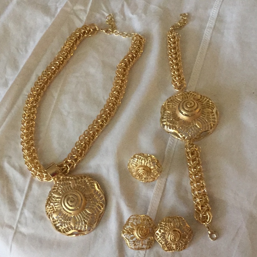 Dubai gold flower shape chainearring ring bracelet